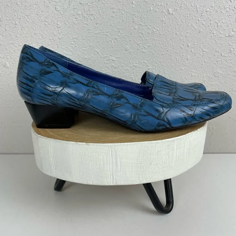 Andiamo Blue Faux Leather Reptile Print Flats Size 6.5